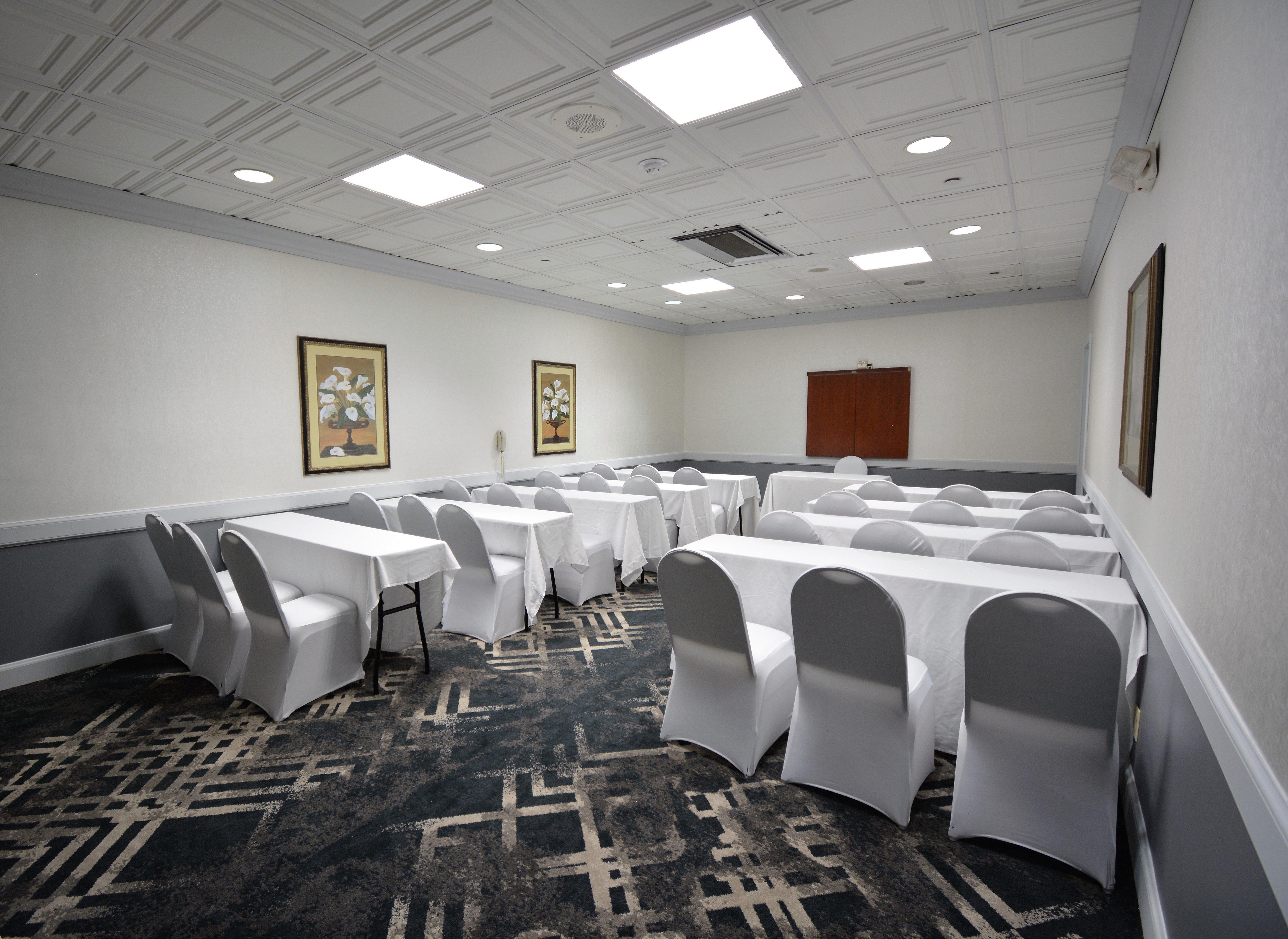 Holiday Inn Hazlet By Ihg Exterior photo