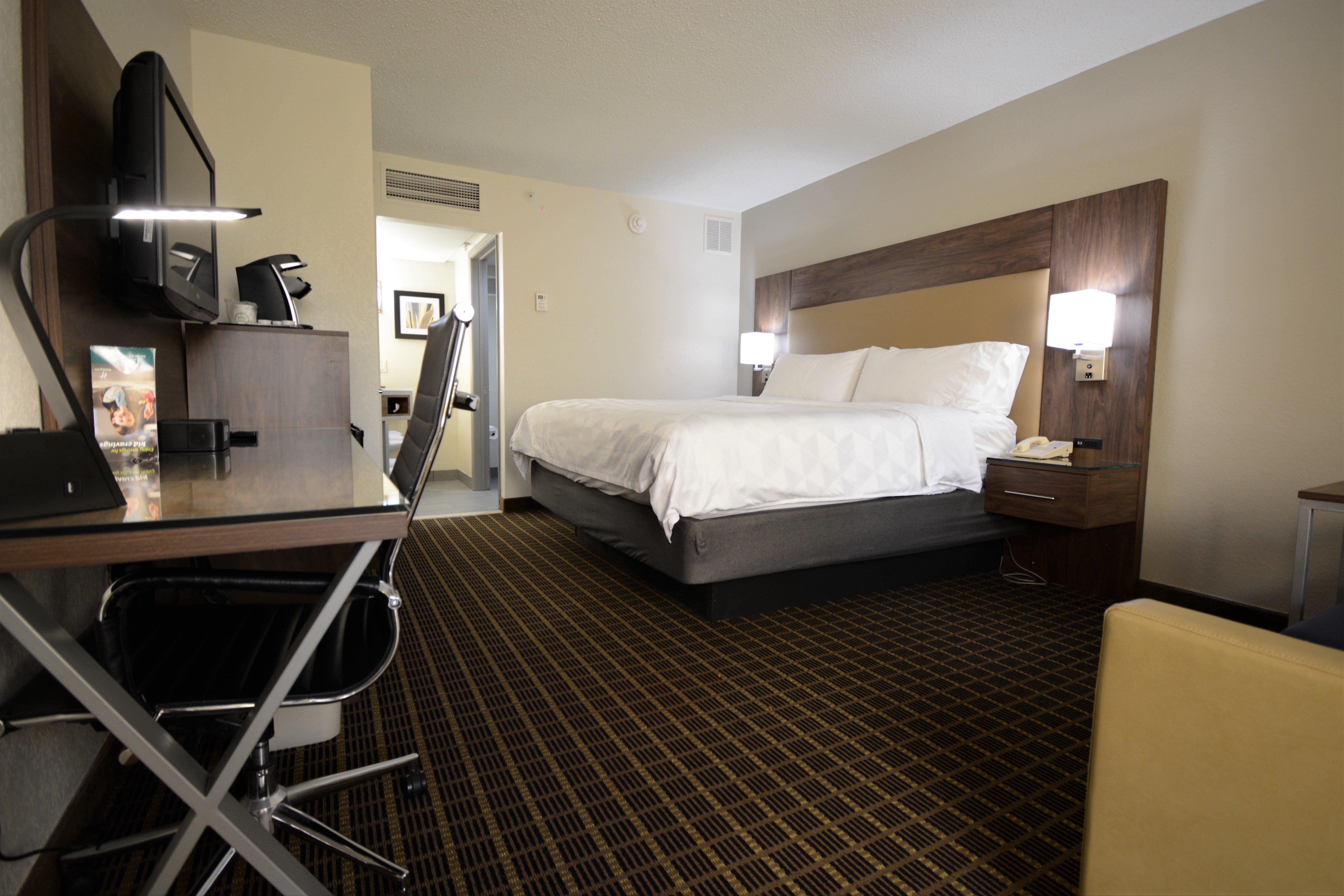 Holiday Inn Hazlet By Ihg Exterior photo