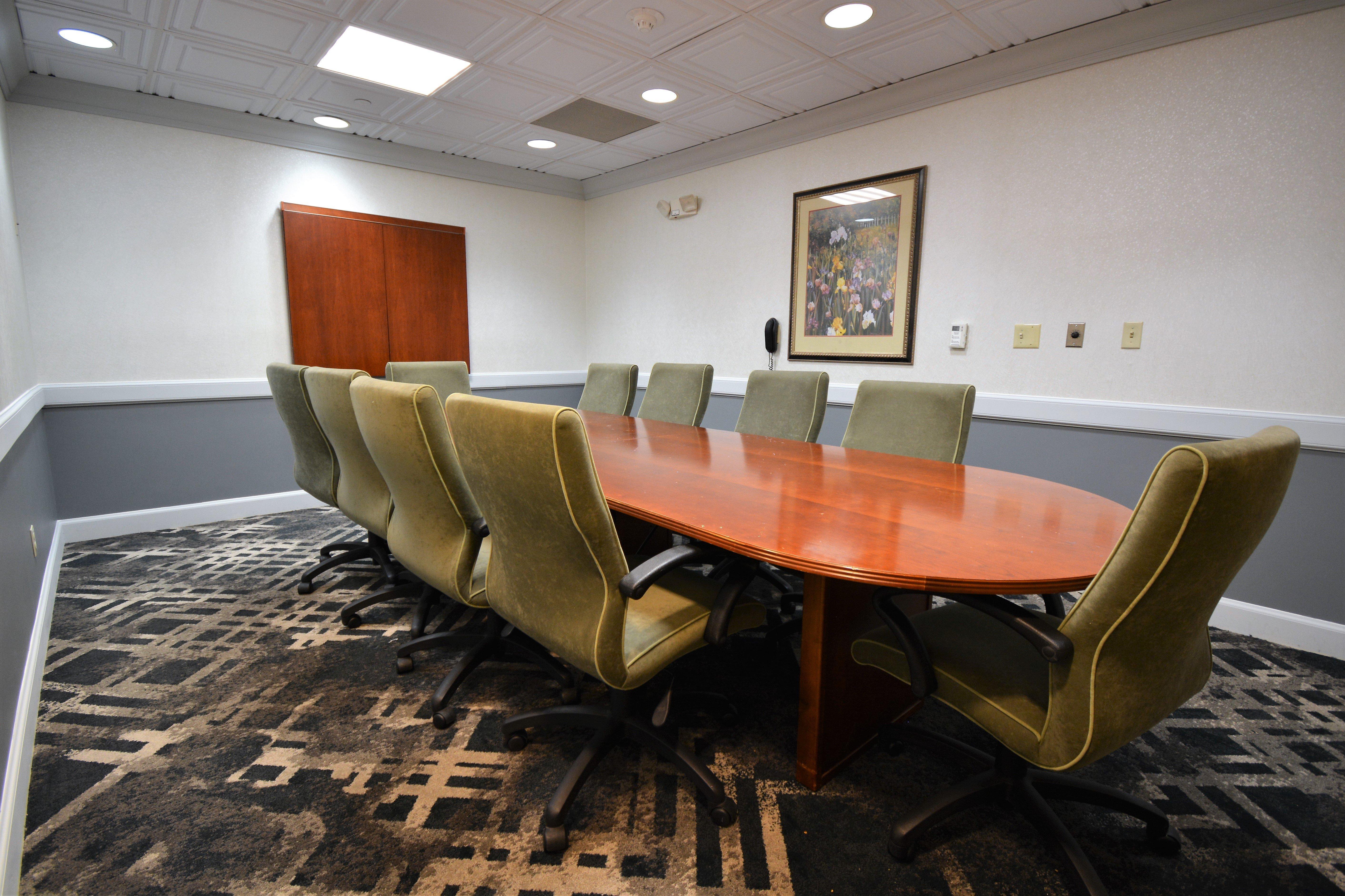 Holiday Inn Hazlet By Ihg Exterior photo