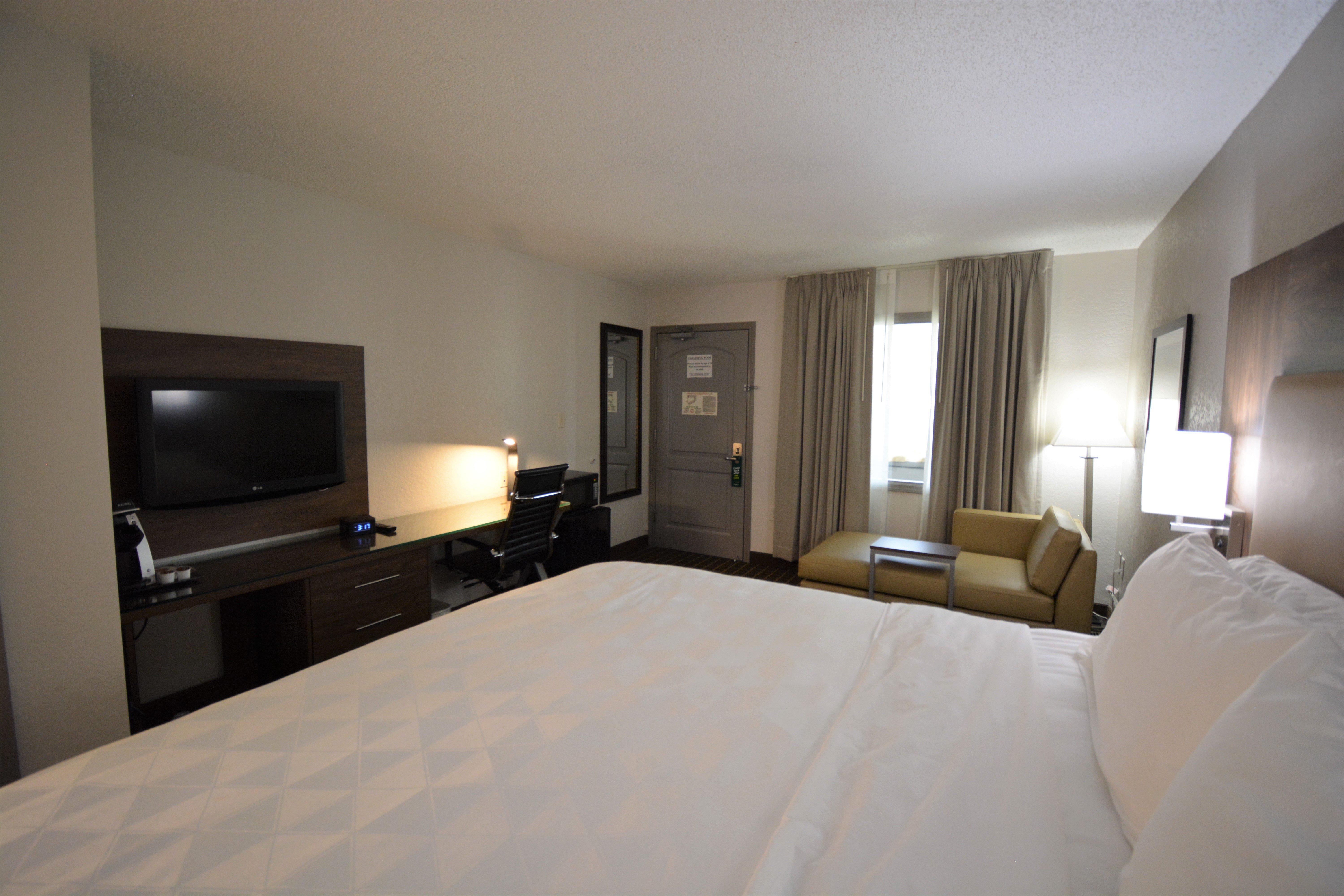 Holiday Inn Hazlet By Ihg Exterior photo