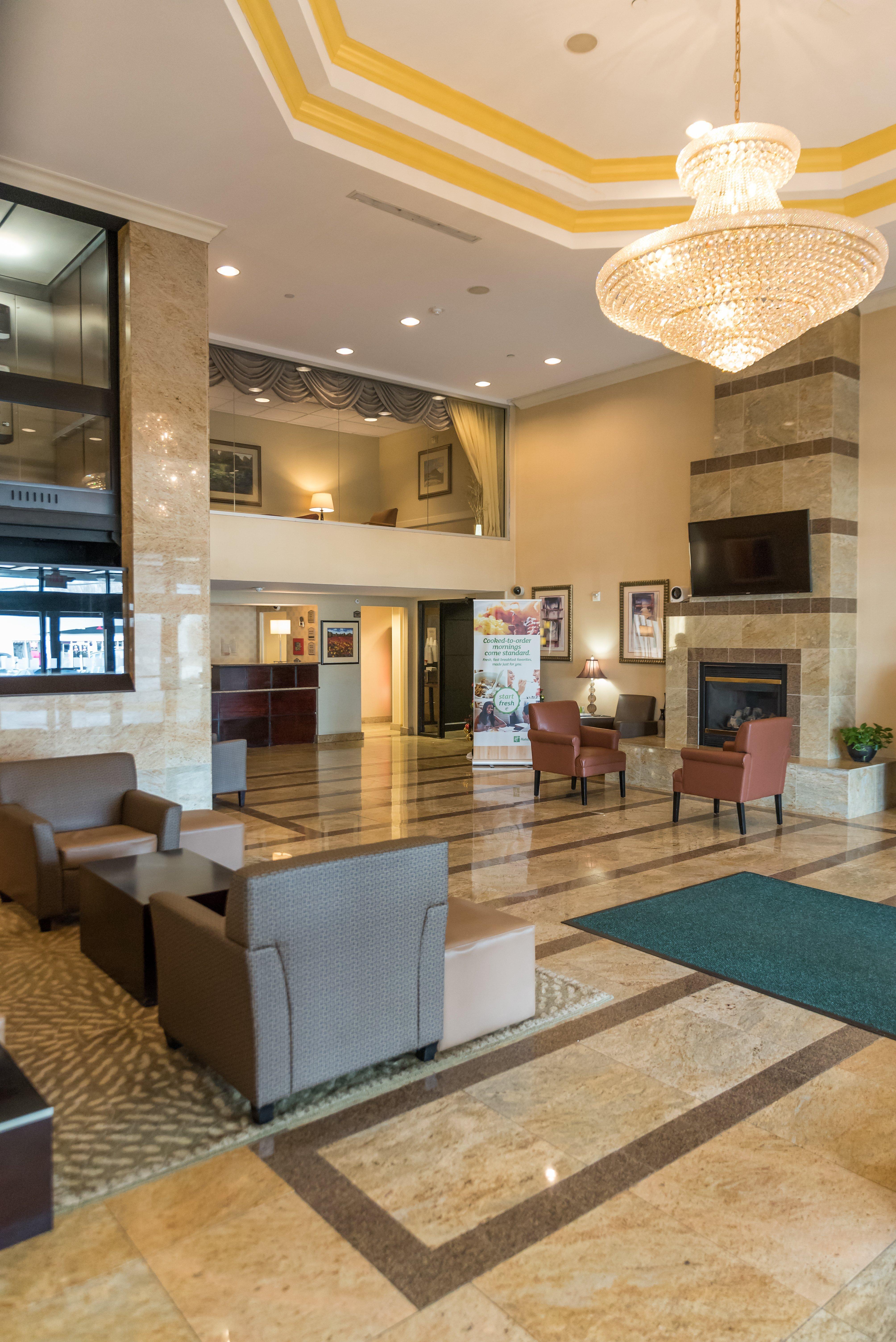 Holiday Inn Hazlet By Ihg Exterior photo