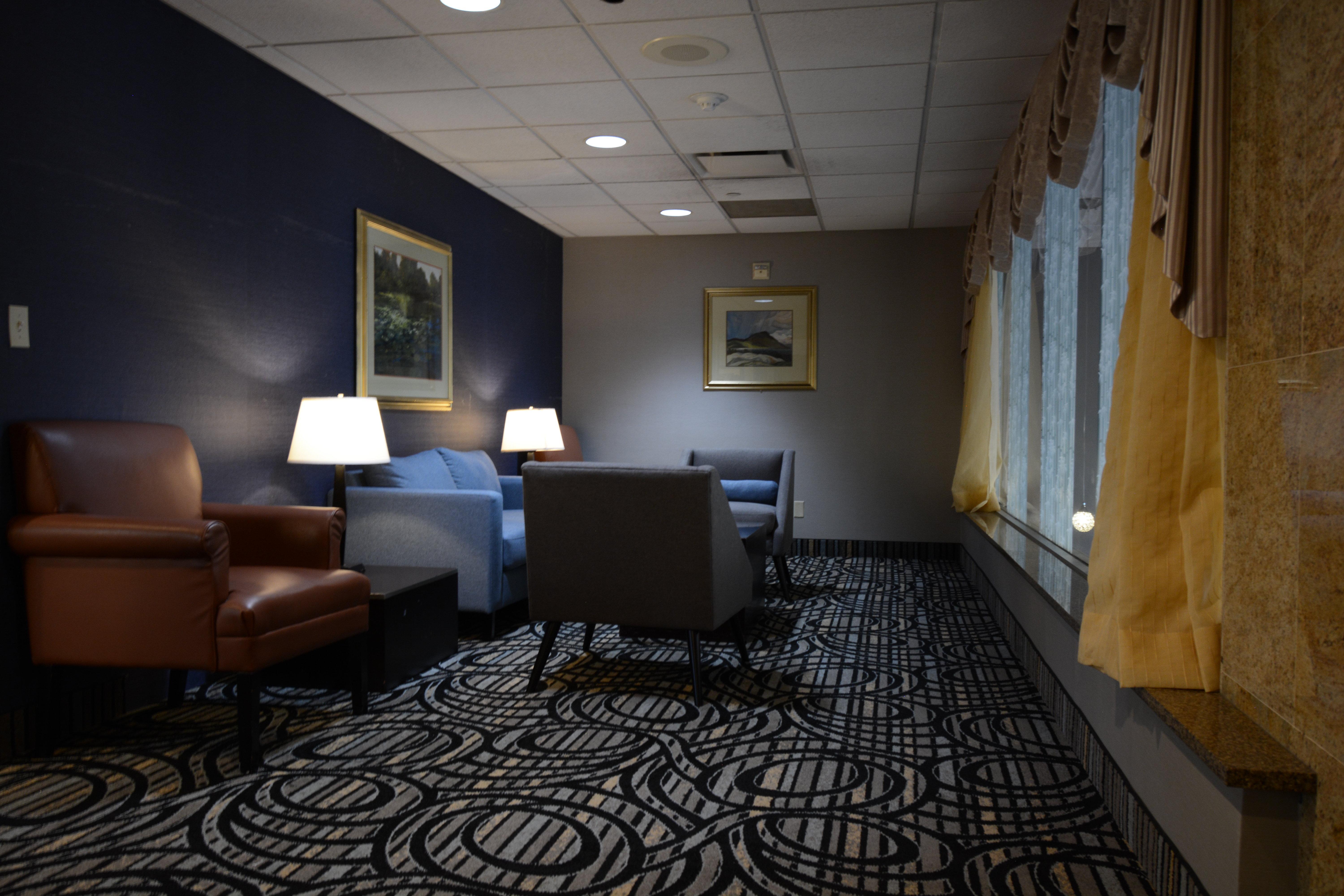 Holiday Inn Hazlet By Ihg Exterior photo