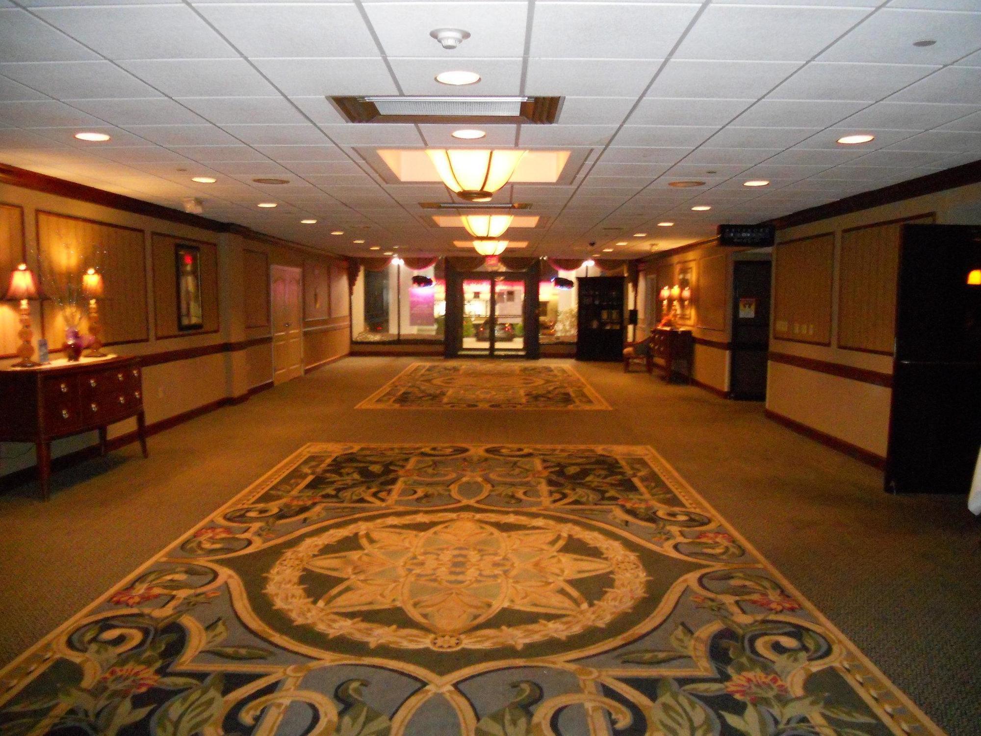 Holiday Inn Hazlet By Ihg Exterior photo